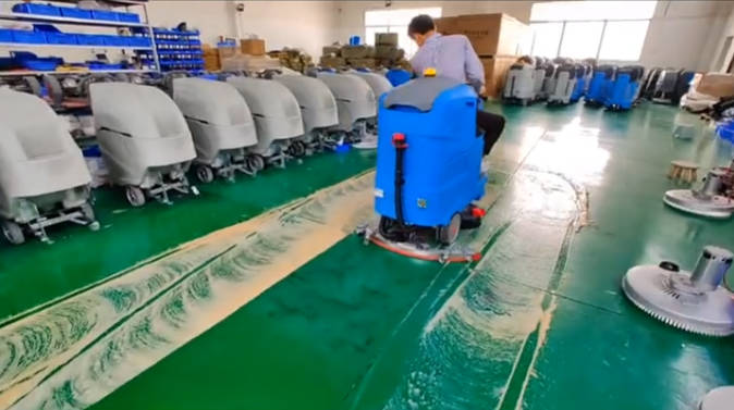 十堰2023年还在用人工的物业保洁不妨试试洗地机吧